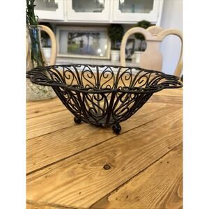 Black Decorative Footed 10 1/2 In Diameter Bowl Fruit/Bread/Rolls Table Basket